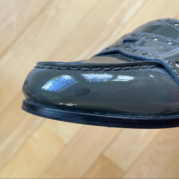 PRADA LOAFERS! Comes with dust bag. - Picture 8 of 15